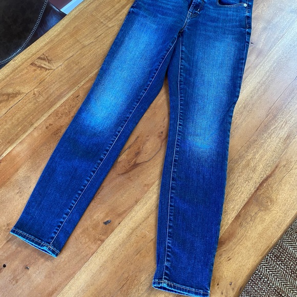 Gap Regular Curvy True Skinny! - Picture 2 of 4